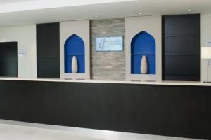 Holiday Inn Express Dubai Airport, An Ihg Hotel, Дубай